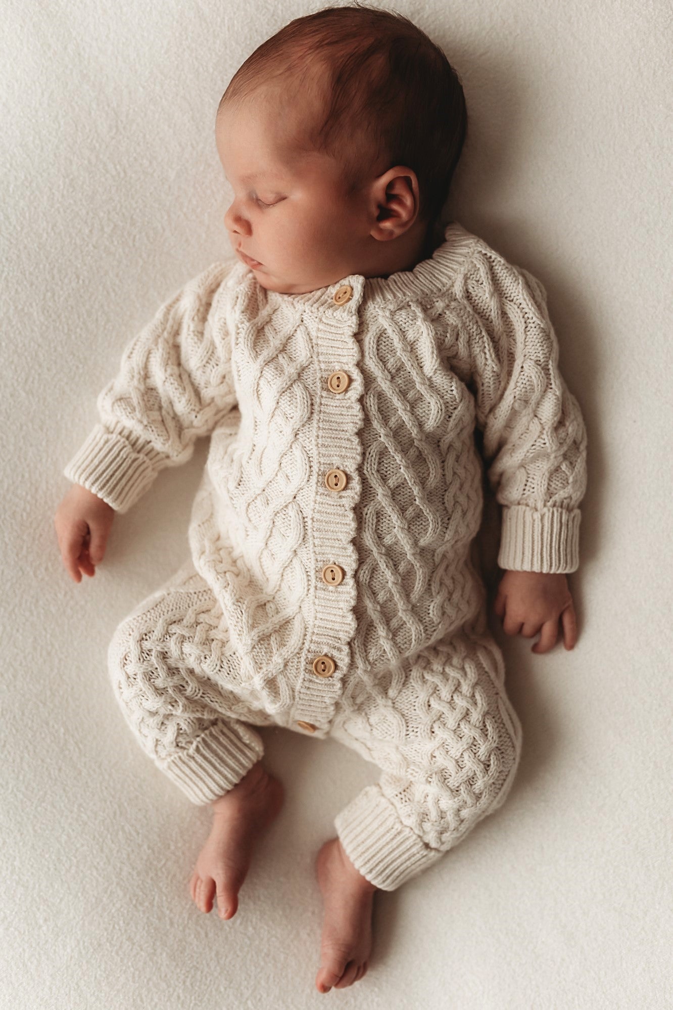 Patroon baby omslagtruitje en babymutsje Patroon baby omslagtruitje en babymutsje